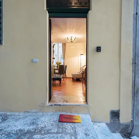 Centro, A Windows On The Monuments * Napoli