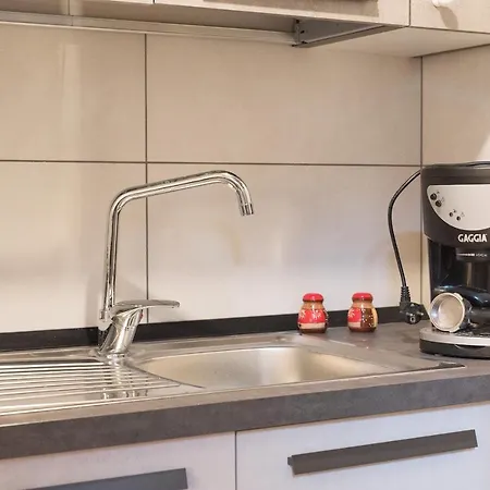 Centro, A Windows On The Monuments *