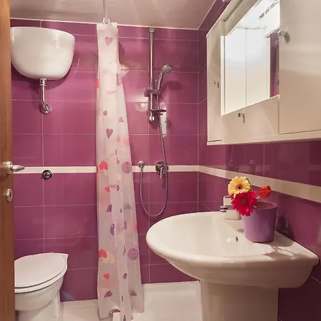 Centro, A Windows On The Monuments *