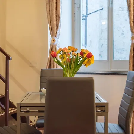 Centro, A Windows On The Monuments Апартаменты Неаполь